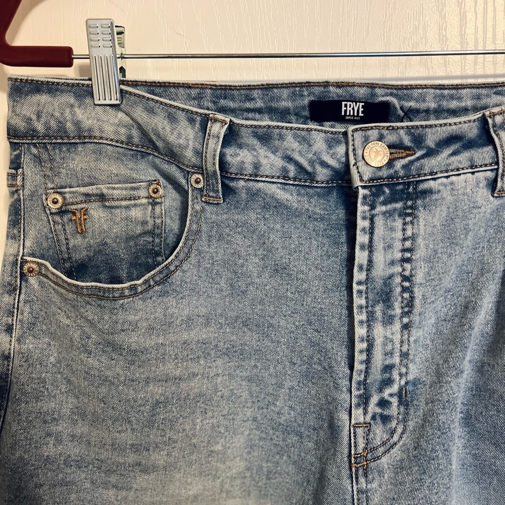 Frye Women's Light Blue Straight Leg Jeans - Picture 2 of 11